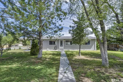3990 Sandpiper Dr, Reno, NV 89508