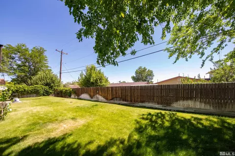 620 Nancy Cir, Reno, NV 89503 photo 27