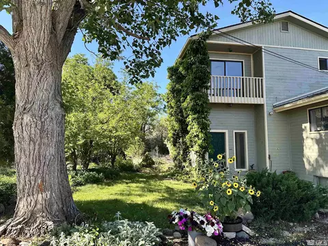15625 Fawn Ln, Reno, NV 89511