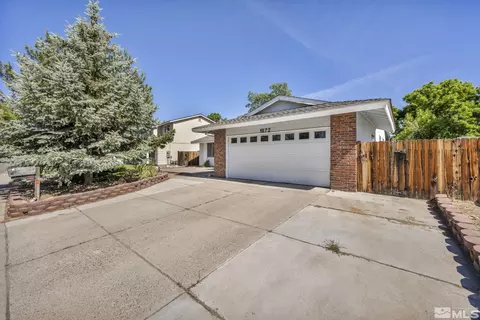 1672 Del Rosa Way, Sparks, NV 89434