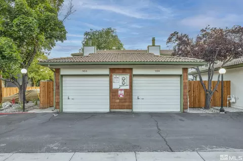 959 Boxcar Ln, Sparks, NV 89431