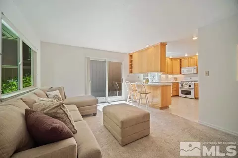 330 E Riverview Cir, Reno, NV 89509 photo 8