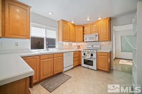 330 E Riverview Cir, Reno, NV 89509 photo 10