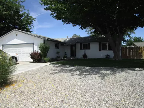 415 Sycamore St, Fernley, NV 89408