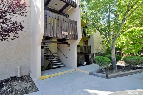 11 Vista Rafael Pkwy, Reno, NV 89503