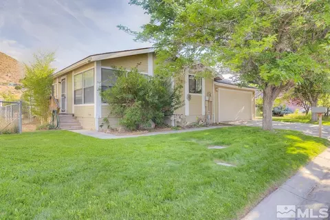 98 Ave De Ln, Sparks, NV 89434