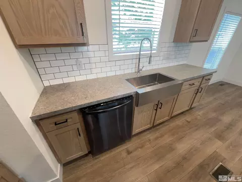 252 E 9th St, Sun Valley, NV 89433 photo 8