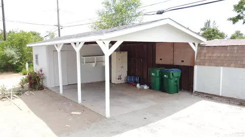 252 E 9th St, Sun Valley, NV 89433 photo 27