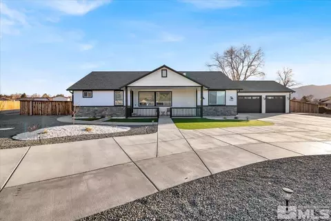 1355 Downs Dr, Minden, NV 89423