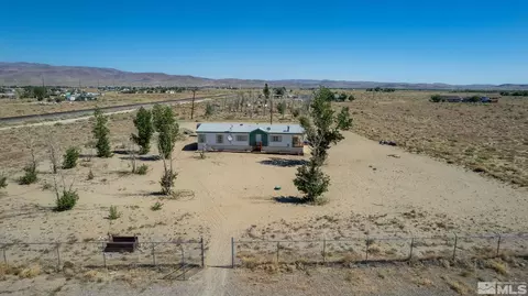 1680 E Fir St, Silver Springs, NV 89429