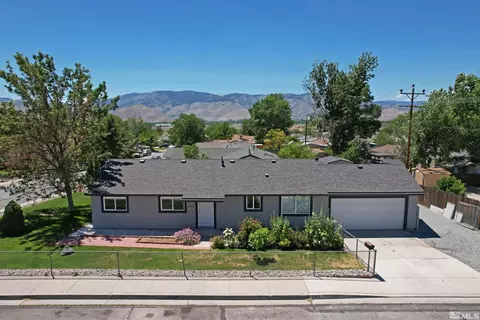 1302 Siskiyou Dr, Carson City, NV 89701