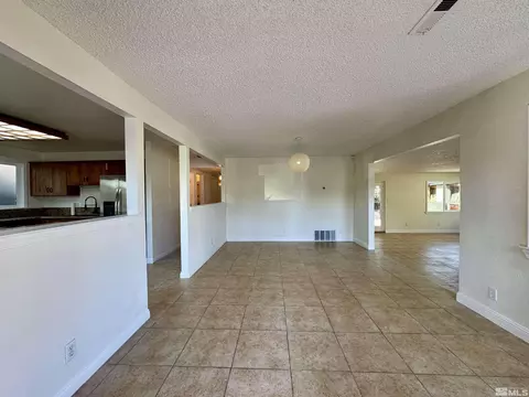 14 E M St, Sparks, NV 89431 photo 6
