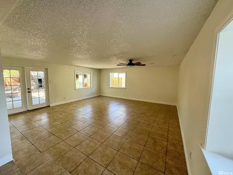 14 E M St, Sparks, NV 89431 photo 7