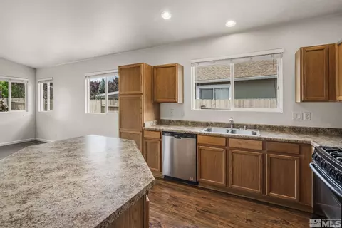 10147 Cascade Falls Dr, Reno, NV 89521 photo 10