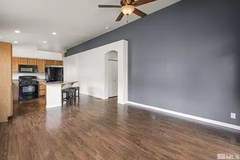 10147 Cascade Falls Dr, Reno, NV 89521 photo 14