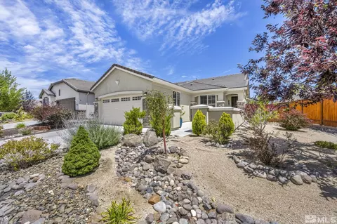 864 Larrimore Trl, Reno, NV 89523