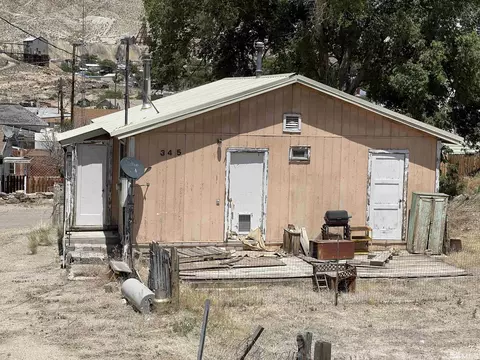 345 S South St, Tonopah, NV 89049