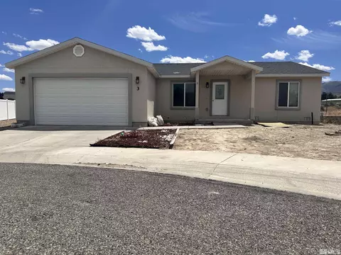 3 Varsity Ct, Winnemucca, NV 89445