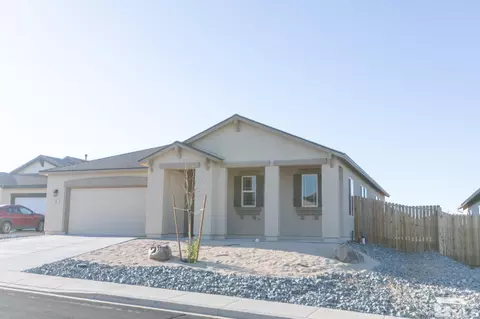206 Hazelnut Ct, Fernley, NV 89408 photo 2