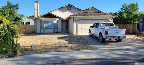 504 Pebble Ct, Dayton, NV 89403
