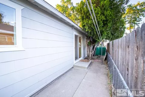 319 E Long St, Carson City, NV 89706 photo 13