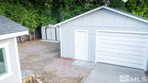 319 E Long St, Carson City, NV 89706 photo 16