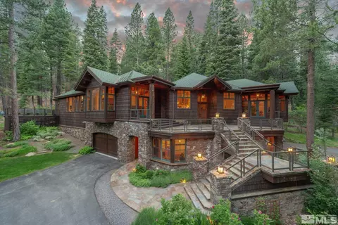 11195 Laurelwood Dr, Truckee, CA 96161