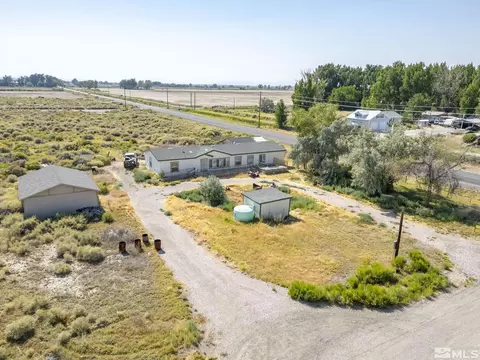 999 Clark Ln, Fallon, NV 89406 photo 2