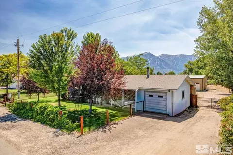 950 Arrowhead Dr, Gardnerville, NV 89460