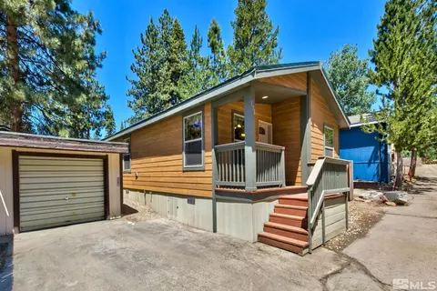 170 Crescent Dr, Stateline, NV 89449