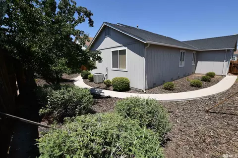 1431 Shadow Ln, Fernley, NV 89408 photo 4
