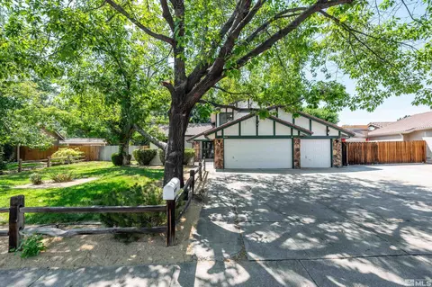 3619 Willowdale Dr, Sparks, NV 89434