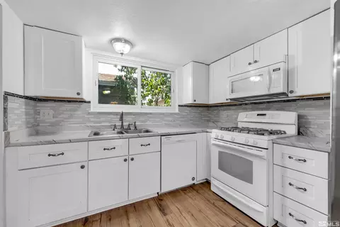 15012 Malachite Ct, Reno, NV 89506
