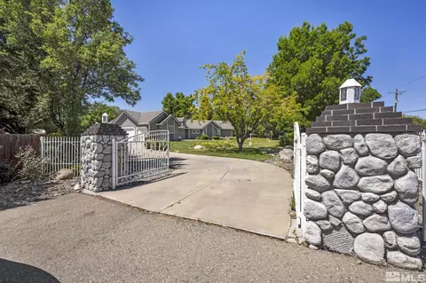 580 Holcomb Ranch Ln, Reno, NV 89511