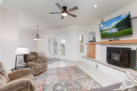 177 Carson River Dr, Fallon, NV 89406 photo 4