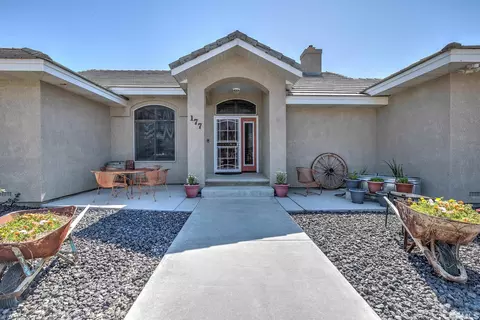 177 Carson River Dr, Fallon, NV 89406 photo 2