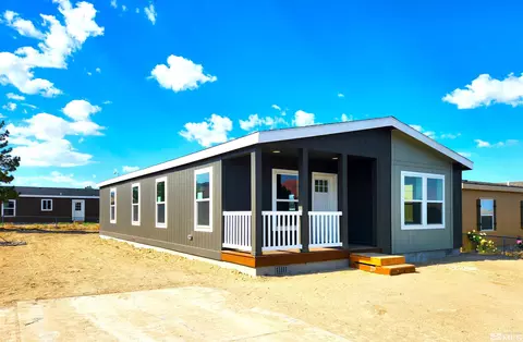 3402 Crown Royal Cir, Winnemucca, NV 89445