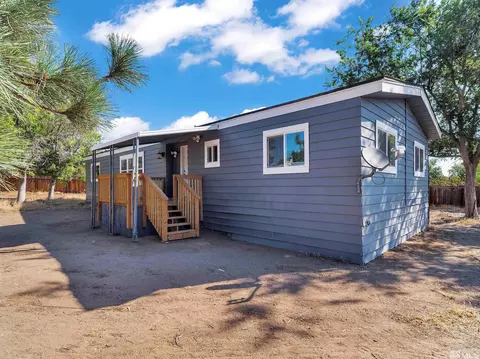 5740 Anna Madaline Cir, Sun Valley, NV 89433