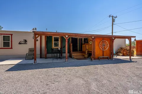 1745 Donner Trl, Silver Springs, NV 89429