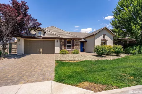 631 Aberdeen Ct, Reno, NV 89521 photo 2