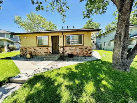 674 Oakwood Dr #1, Sparks, NV 89431
