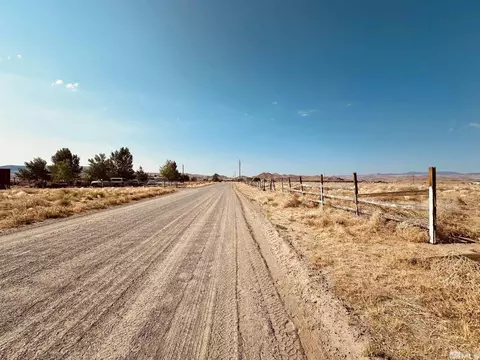 9275 Via Camino, Silver Springs, NV 89429