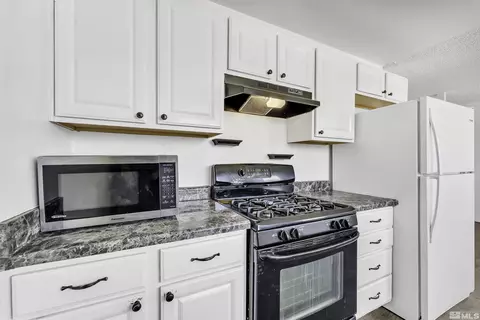 160 E Cedar St, Fernley, NV 89408 photo 10
