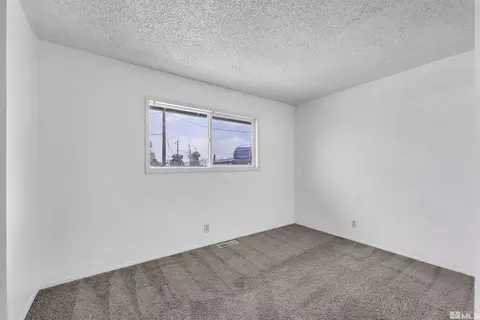 160 E Cedar St, Fernley, NV 89408 photo 11