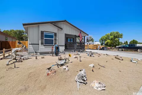 213 Quail Run Dr, Yerington, NV 89447