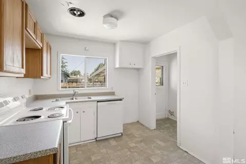 643 Douglas St, Fallon, NV 89406 photo 10