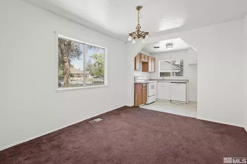 643 Douglas St, Fallon, NV 89406 photo 6