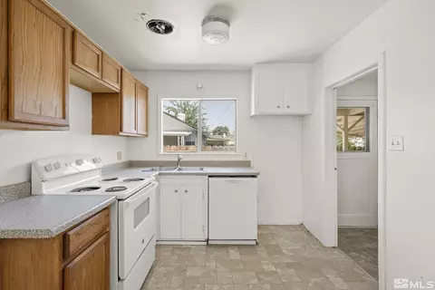 643 Douglas St, Fallon, NV 89406 photo 11
