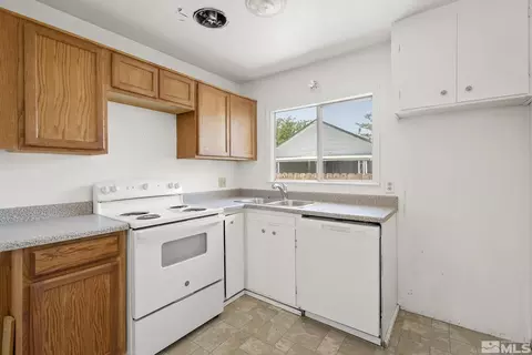 643 Douglas St, Fallon, NV 89406 photo 9