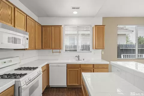 10413 Summershade Ln, Reno, NV 89521 photo 12